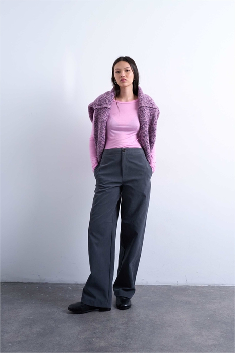 Брюки из искусственной замши с широкими брючинами и декоративными швами артикул 147898873