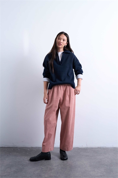 Брюки с широкими штанинами и нестандартной длиной артикул 148248035