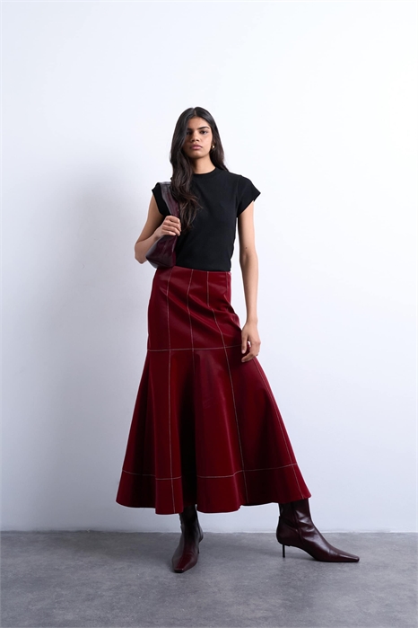 Макси-юбка из полиуретана с заниженной талией и контрастной отстрочкой артикул 150014834