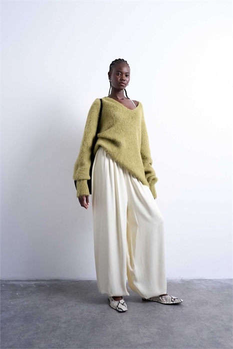 Брюки из атласа с высокой талией и широким низом артикул 150670303