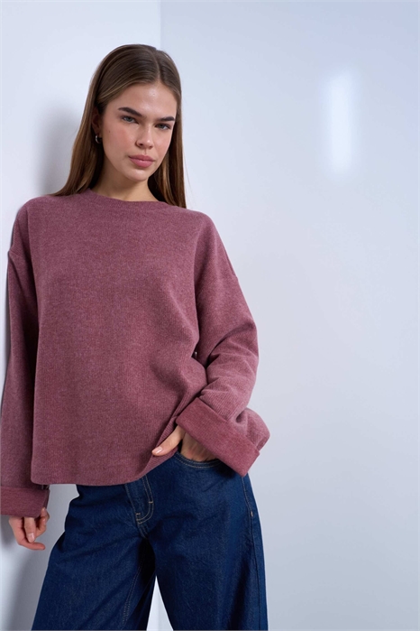 Футболка-скатер с широкими рукавами и мягкой на ощупь тканью артикул 154274339