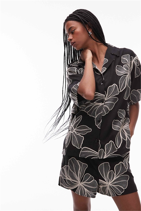 Рубашка курортного стиля с монохромным цветочным узором co-ord артикул 141068040