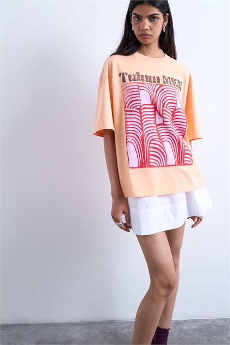 Футболка оверсайз с принтом «Тулум» артикул 148078751
