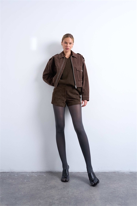 Короткие шорты из натуральной замши артикул 147898954