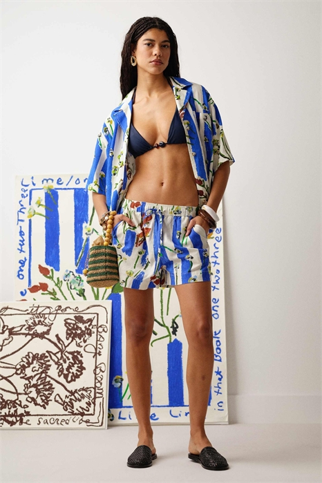 Костюм-комплект Bradley.B: шорты из льна с высокой талией и цветочным узором артикул 140464949