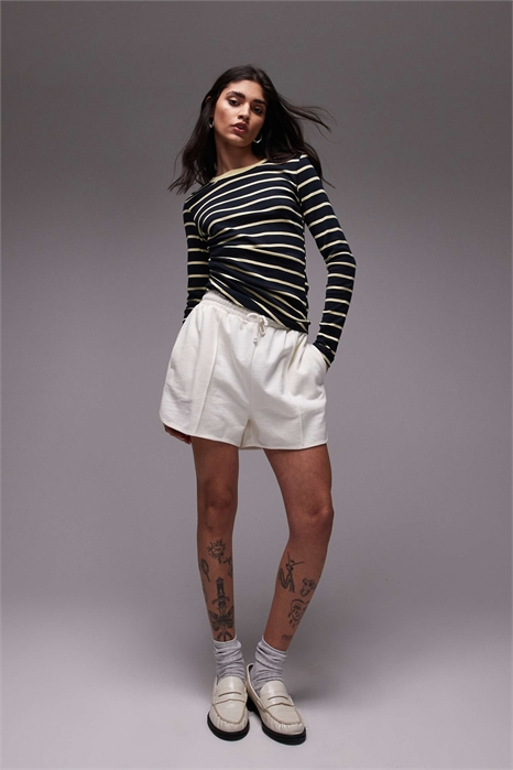 Шорты-джоггеры с пинтуками артикул 140701896