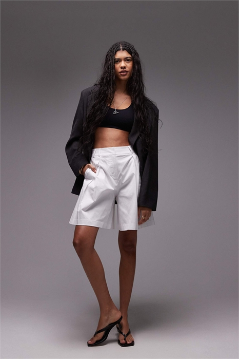 Неудобные шорты с двойной складкой по линии А артикул 139798839