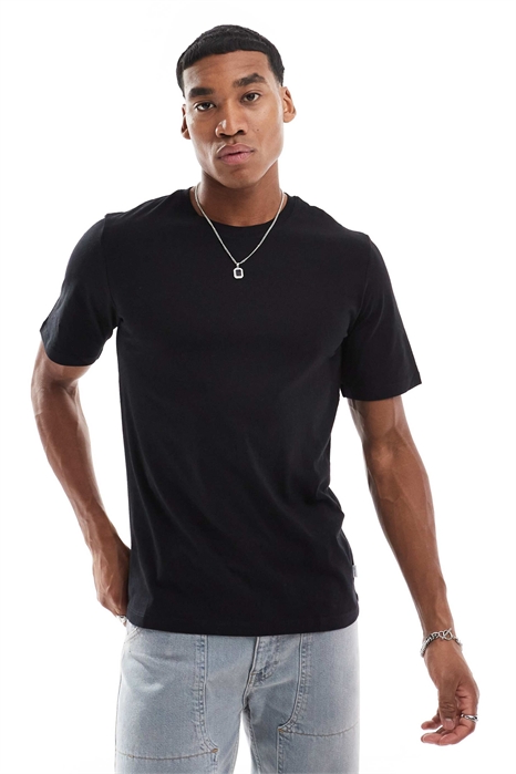 Футболка Essentials артикул 118839673