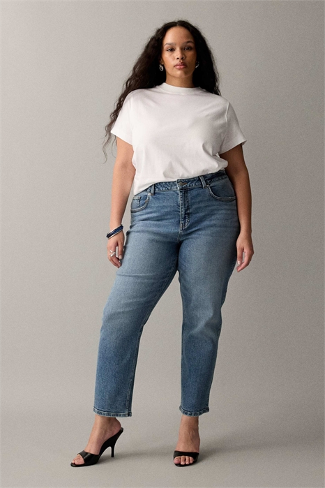 ASOS DESIGN — джинсы Curve с зауженным кроем и комфортной посадкой артикул 153050984