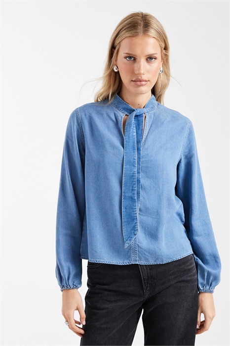 Джинсовая блузка с длинными рукавами и завязкой на шее для подростков артикул 154972468