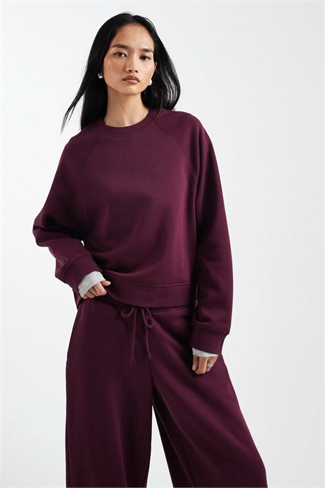 Свитшот свободного кроя с рагланными рукавами артикул 152469811