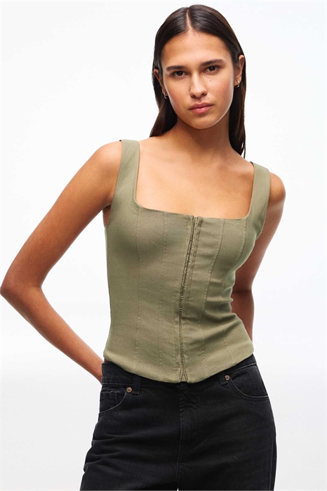 Топ на бретелях из бенгалина артикул 155393092