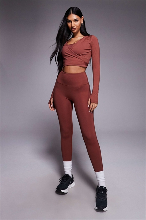 Легкие на ощупь укороченные леггинсы для йоги с высокой талией артикул 154641523