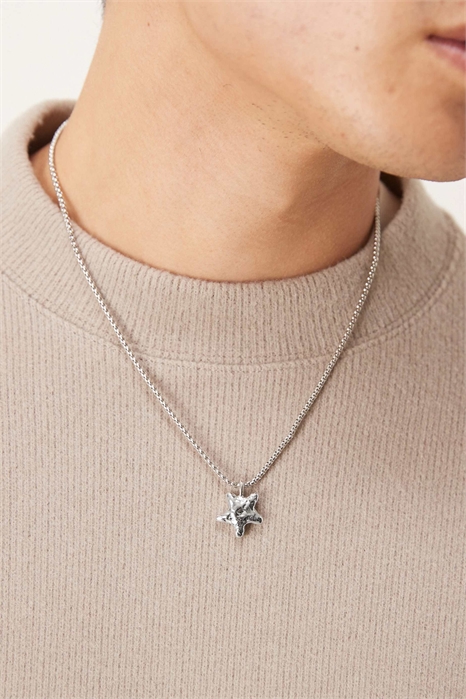 Серебряное колье с подвеской в виде звезды с молотковой отделкой артикул 152629981