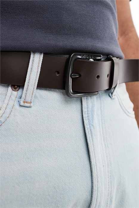 Ремень из кожи с логотипом и пряжкой артикул 142169062