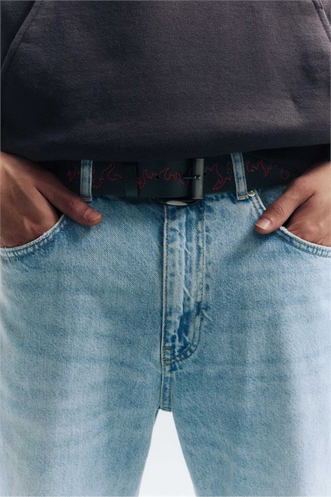 Пояс с вышитым пламенем артикул 154401525