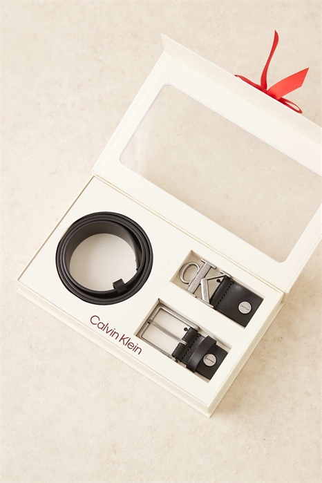 Подарочный набор ремня со сменной пряжкой артикул 151415689