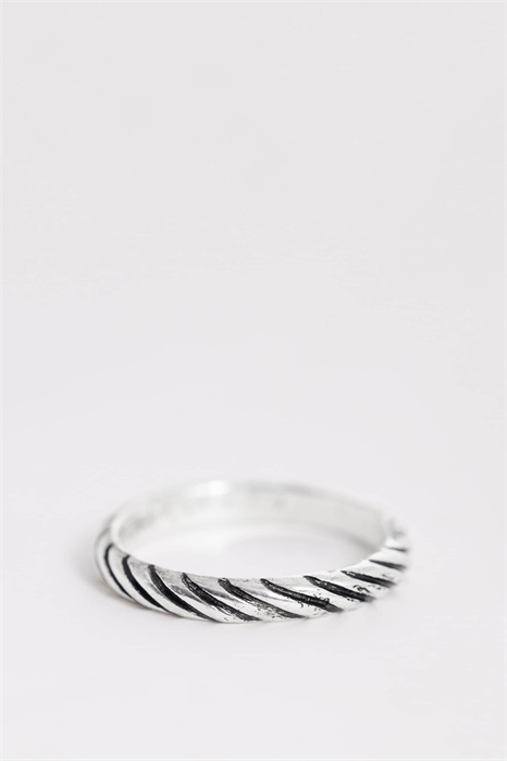 Кольцо с витой полоской артикул 154862197