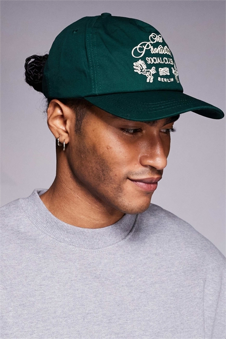 Кепка с логотипом клуба артикул 152903050