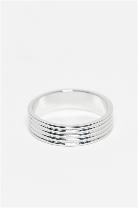 Кольцо с ребристой оправой артикул 152382758