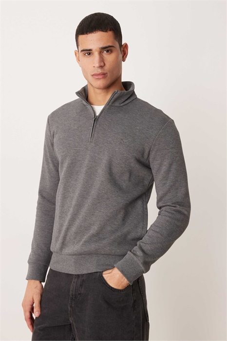 Свитшот с логотипом, из легкого двойного трикотажа, с технической конструкцией и полузастежкой-молнией артикул 152230968
