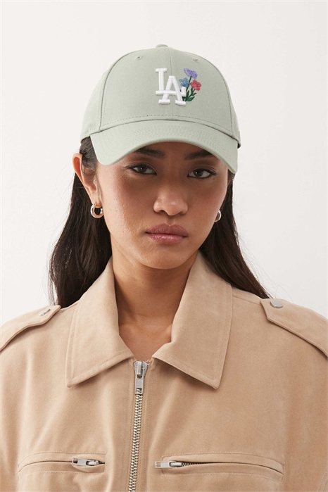Женская кепка LA Dodgers 9forty с цветочным принтом и пайетками артикул 154895115