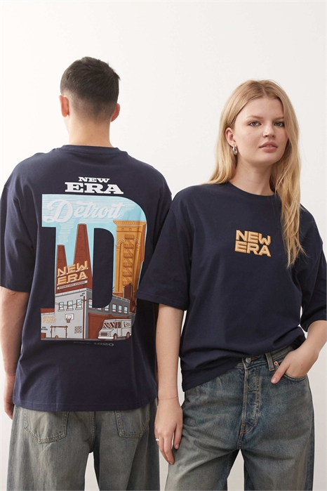 Футболка свободного кроя с крупным принтом на спине артикул 152319834