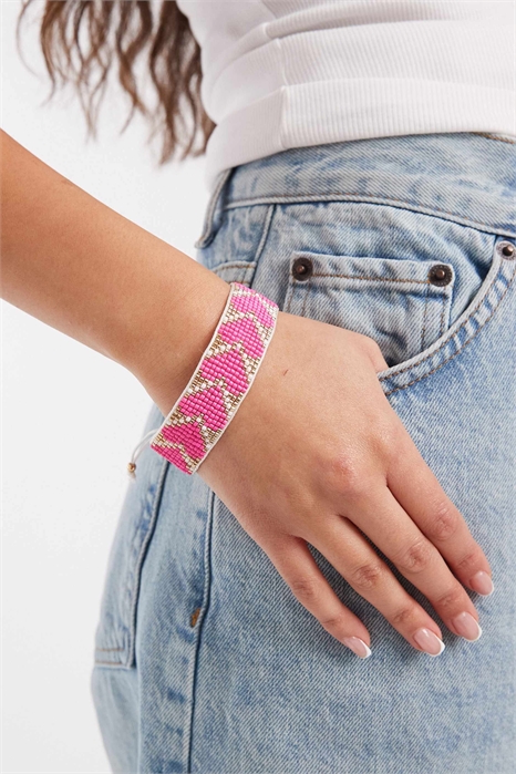 Браслет из бисера в форме сердца артикул 153723844