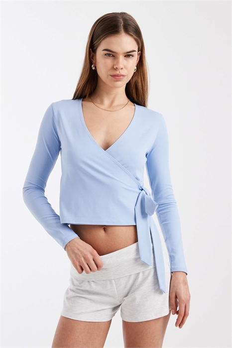 Короткие шорты с завышенной талией в мечтательном стиле артикул 154644988