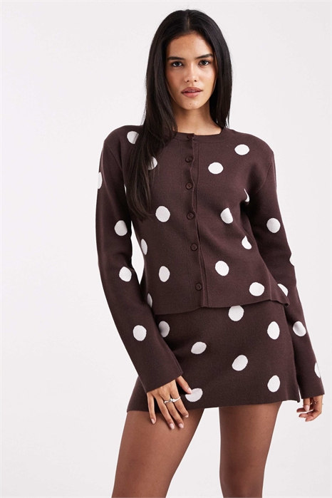 Комплект из тонкого вязаного кардигана и брюк в коричневую горошку артикул 151704068