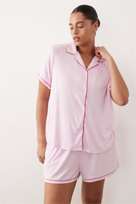 Комплект короткой пижамы с ребристым кантом артикул 153083633