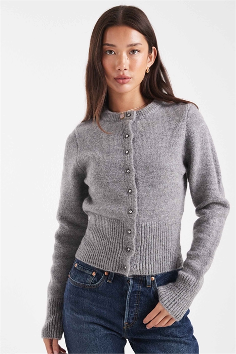 Пушистый вязаный кардиган с облегающим кроем артикул 150830570