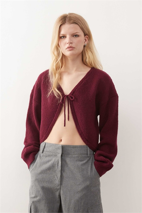 Вязаный кардиган с завязками спереди артикул 152942087
