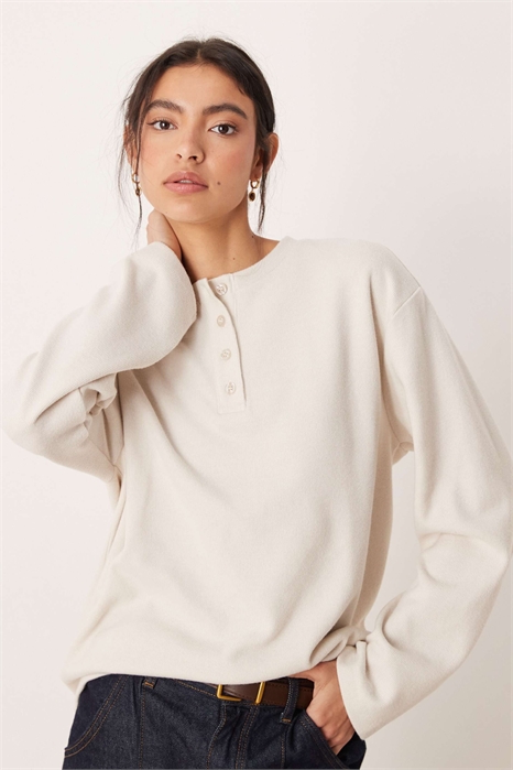 Свитшот с воротником-хенли большого размера, очень мягкий артикул 153813649