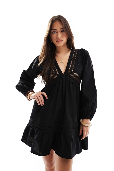 Мини-платье с вырезами артикул 141737392