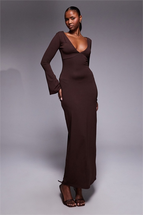 Макси-платье с длинными рукавами-крыльями и плечами, опускающимися до плеч артикул 152706049