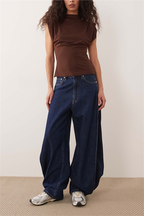 Джинсы с широкими брючинами артикул 155217489