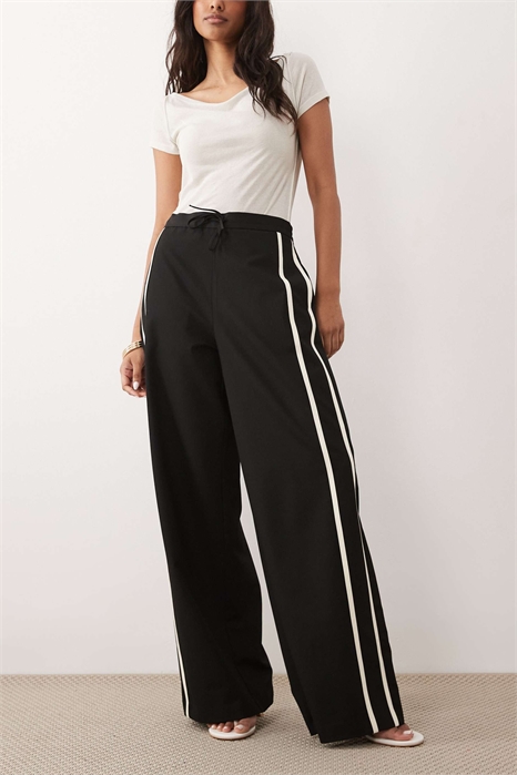 Брюки прямого кроя с завязкой на талии и боковой полоской артикул 155145174