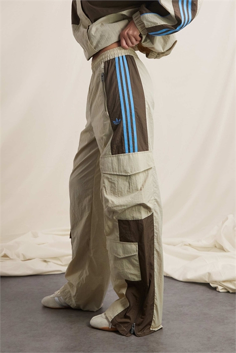 Спортивные брюки артикул 151257609