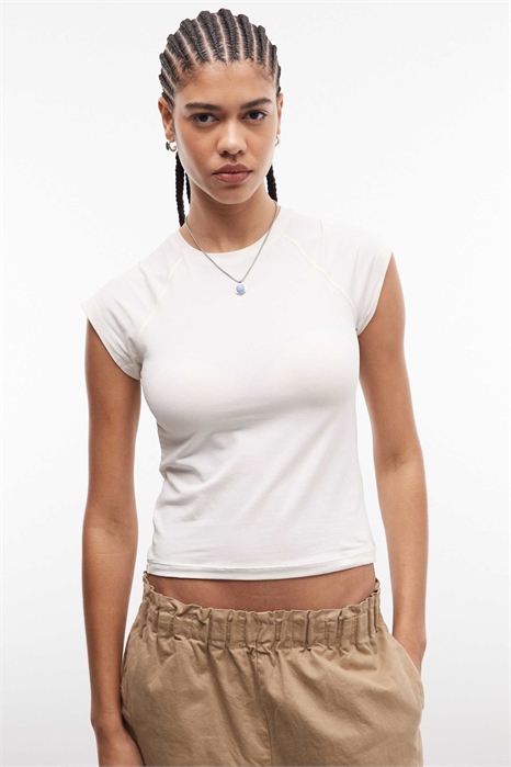 Футболка облегающего кроя с круглым вырезом и короткими рукавами артикул 153017734