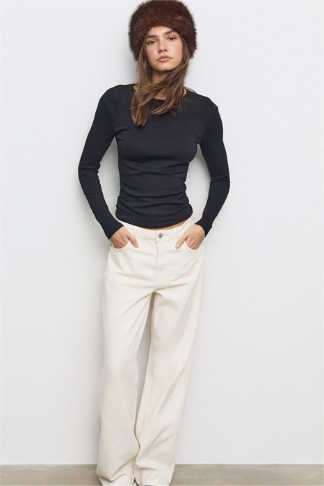 Базовая футболка с длинным рукавом артикул 151276709