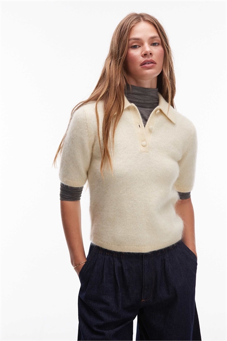 Свитер облегающего кроя из мохера и шерсти с воротником-поло артикул 150205046