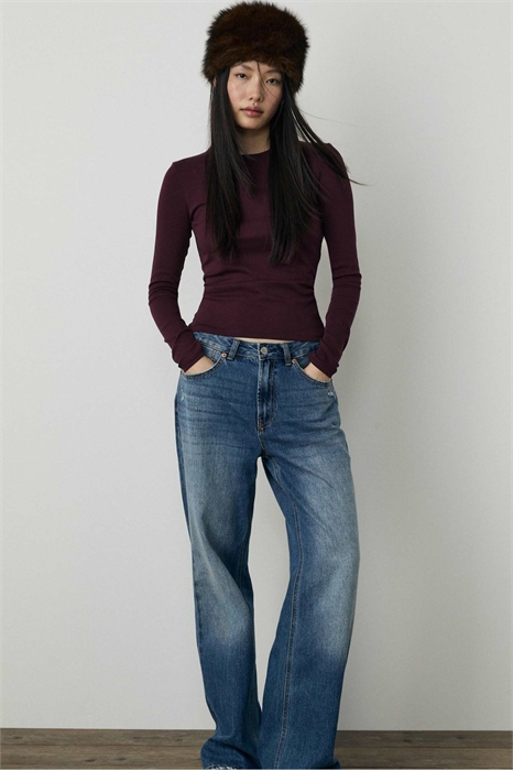 Базовая футболка с длинным рукавом артикул 151276749