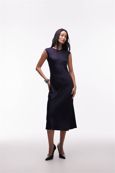 Макси-платье из атласа с косым кроем и рукавами-крылышками артикул 153891738