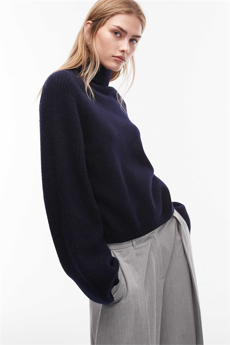 Свитер с высоким воротником из шерсти с ребристой вязкой артикул 151746425