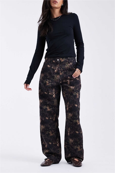 X002 джинсы свободного кроя артикул 152865641