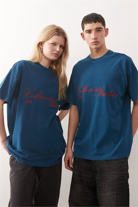 Универсальная футболка из пике премиум-класса с эффектом «вымытого» и вышивкой артикул 151309155