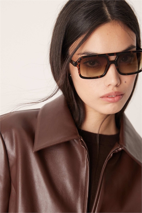 Угловатые солнцезащитные очки в стиле «авиатор» артикул 152665971