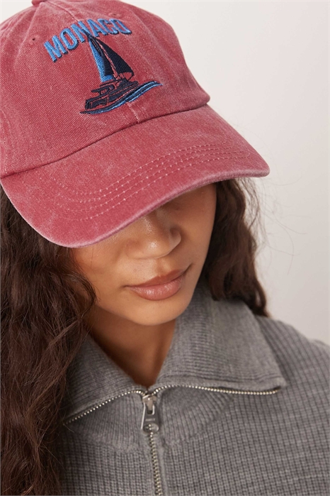 Бейсболка с вышитым мотивом артикул 152592222