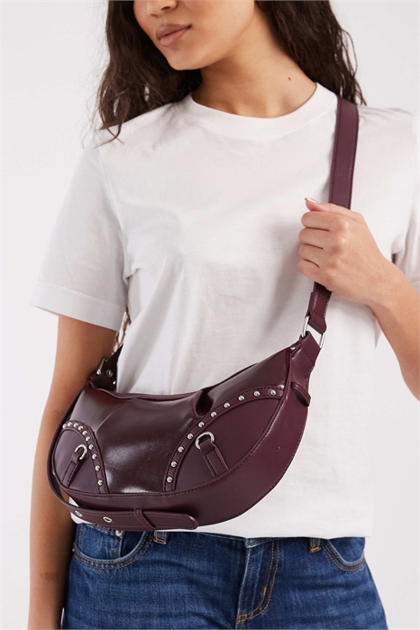 Сумка через плечо Noa с заклепками артикул 154034017